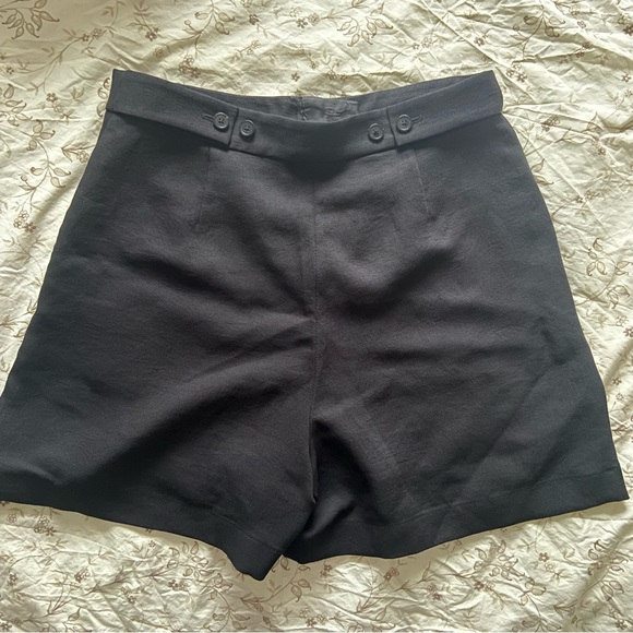 Wilfred Trouser Shorts - Picture 2 of 3